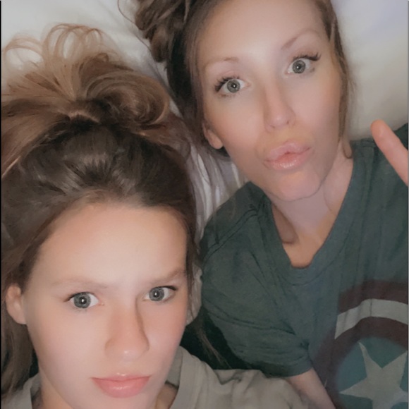 Meet your Posher, Heather - Picture 1 of 1